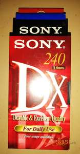 Neraspakovane 4 VHS kasete trajanja 4 x 240 minuta